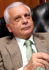 SUBDELEGADO. Hilario López Luna anuncia que éste es su último «trabajo político». / CARLOS MORET