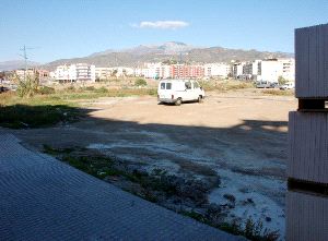 EDUCACIÓN. Parcela para el nuevo colegio de Vélez. / E. GUZMÁN