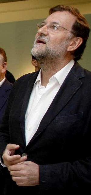 Mariano Rajoy durante un acto público ayer en Pontevedra. / EFE