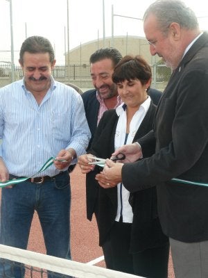 Torrox inaugura un complejo de raqueta que podrá albergar torneos nacionales