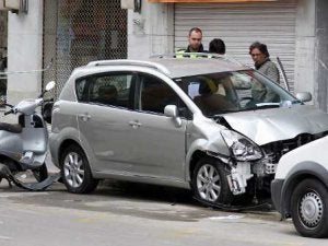 Situación en la que quedó el automóvil que provocó el siniestro. ::                             ÁLVARO CABRERA