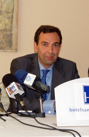 Rafael González-Cobos deja la presidencia del Marbella
