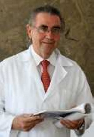 Pedro Torecillas, especialista en urología y criocirigía: Un médico que cura congelando los tumores