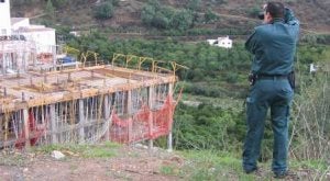 La mayoría de las denuncias por delito urbanístico que recibe la Fiscalía procede del Seprona. ::
J. J. B.