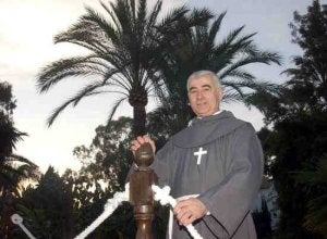 El 'Padre Patera' inaugura el III Encuentro de Jóvenes Talentos