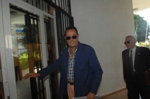 El ex alcalde de Marbella Julián Muñoz, a la entrada de la sede judicial marbellí. ::
JOSELE-LANZA