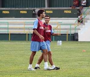 Iván Ruiz, junto a Dani Gallardo en un entrenamiento. ::
A. S.