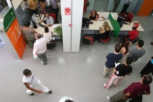 Una oficina del Servicio Andaluza de Empleo (SAE) en la capital. ::
SUR