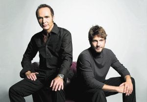 Juan Ribó y Félix Gómez posaron para 'Pantalla Semanal'. ::
LEYLA UGARTE (CON ESTILISMO, MAQUILLAJE Y PELUQUERÍA DE REYES MONTECRISTO).