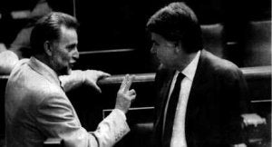 Julio Anguita asegura que tuvo datos de que Felipe González era la 'X' de los GAL