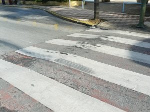 Dos años después, los resaltos siguen creando problemas