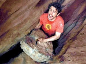 Vitalidad. James Franco interpreta al joven montañero atrapado entre las rocas durante 127 horas. ::
SUR