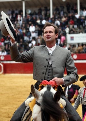 Antonio Domecq deja el rejoneo «tras haber aprendido del toro y del caballo»