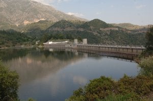 El pantano afronta la época de mayor consumo de agua con las reservas al máximo
