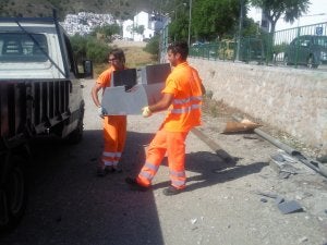 Nerja refuerza la recogida de muebles usados en las calles con una campaña especial