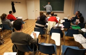 Frente al crecimiento de hace unos años, academias como la de Jesús Ayala experimentan un descenso del 25% en el número de alumnos. ::
ANTONIO SALAS