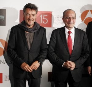 Francisco de la Torre. ::
S. SALAS