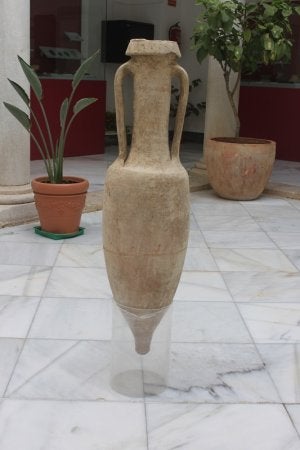 La pieza, que mide un metro de alto, tiene un tapón hermético sellado con resina y cal.  ::                             E. C.