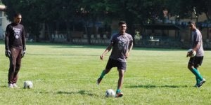 El lateral derecho Francisco Fajardo, en su etapa en el equipo venezolano Aragua Fútbol Club, podría incorporarse esta tarde a los entrenos de la Balona. ::
LAVINOTINTO.COM