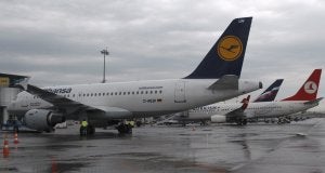 La compañía mantendrán los vuelos a Málaga desde Alemania. ::
SUR