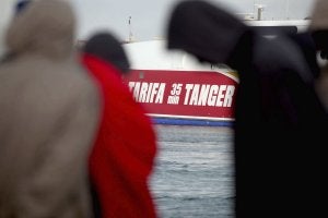 Varios inmigrantes subsaharianos rescatados por efectivos de Salvamento Marítimo, en una imagen de archivo. ::
EFE