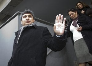 Juan José Cortés sale del Juzgado. ::
JULIAN PÉREZ