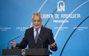 Griñán se inmola para salvar a Susana Díaz de la quema de los ERE