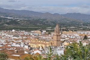 El Ayuntamiento quiere rebajar la protección en el suelo rústico para permitir otras actividades. ::                             SUR.
