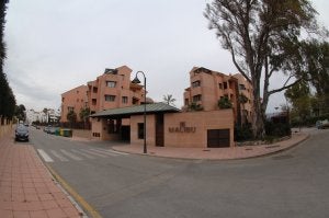 Urbanización Malibú, donde se levantan 72 pisos de lujo en primera línea de playa. :: josele-lanza