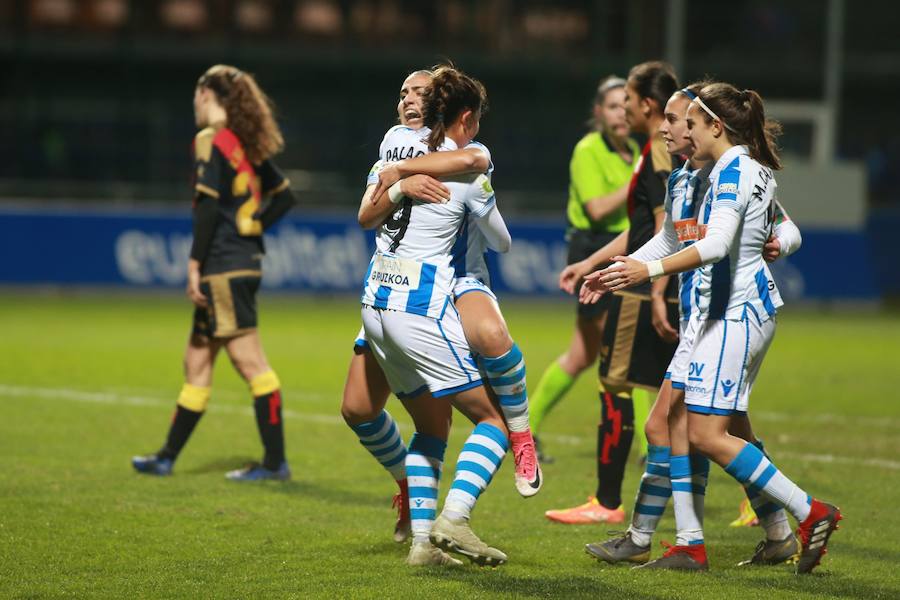 La Real femenina ha goleado este miércoles al Rayo Vallecano en Zubieta. El resultado final ha sido 4-0.