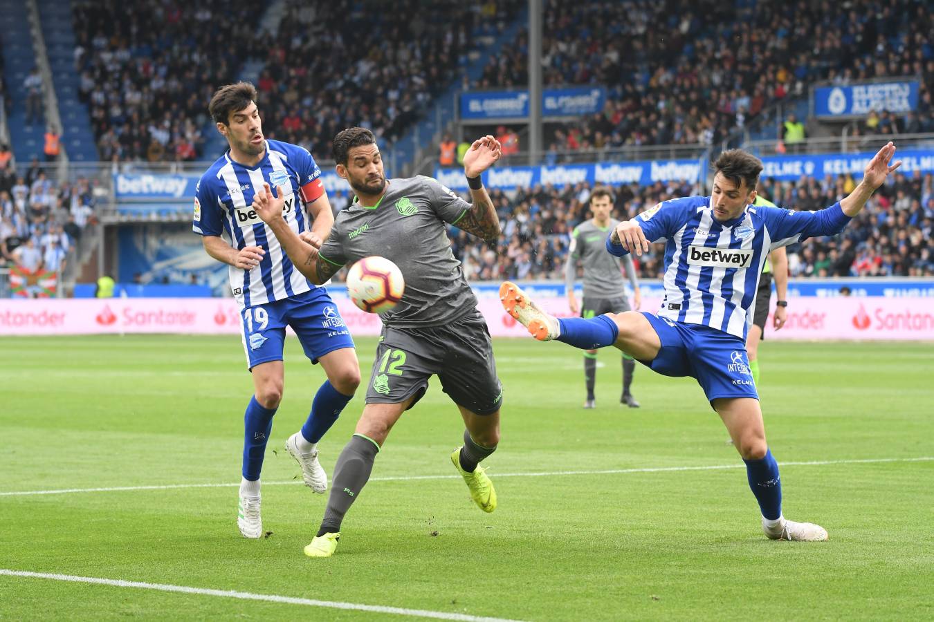 Derbi vasco en Mendizorrotza en la jornada 36 de la Liga. 