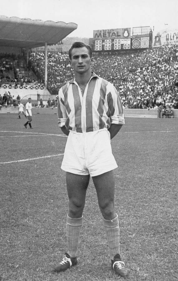 En 35 encuentros como entrenador, Ángel Seguros consiguió 1,22 puntos de media.