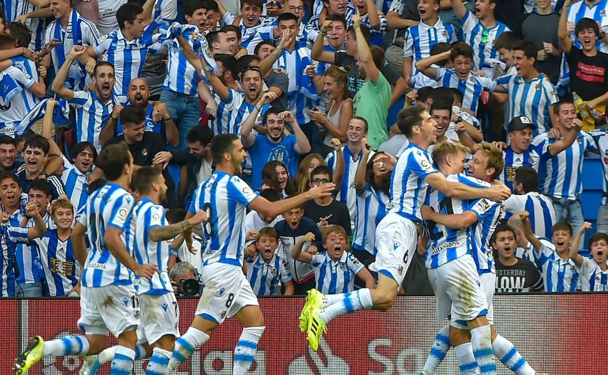 Celebración del gol de Morneal