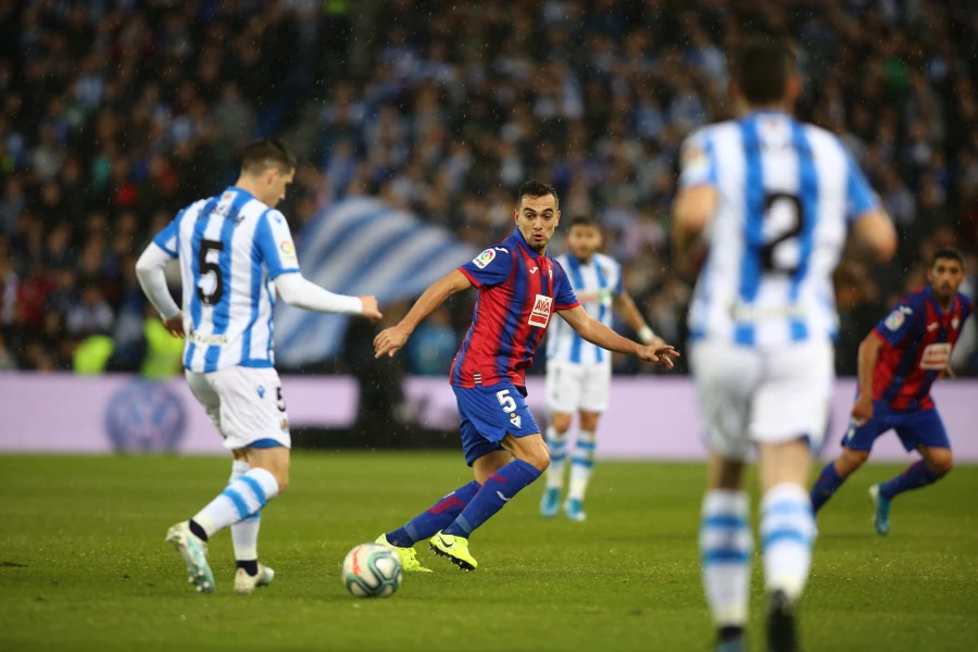 La Real Sociedad vence 4-1 al Eibar en el Reale Arena. 