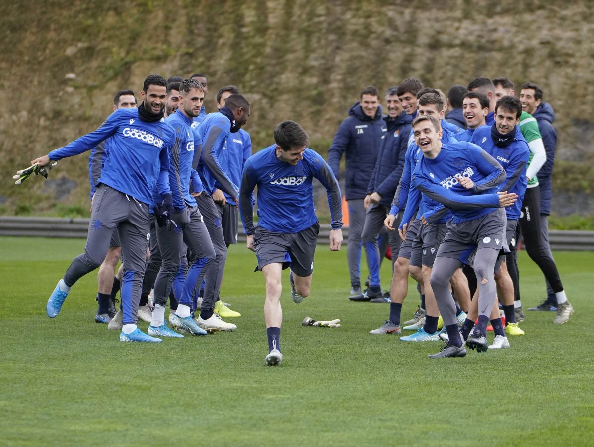 El defensa beaisandarra se ha entrenado junto al resto de sus compañeros a dos días de enfrentarse al Betis en el Villamarin.