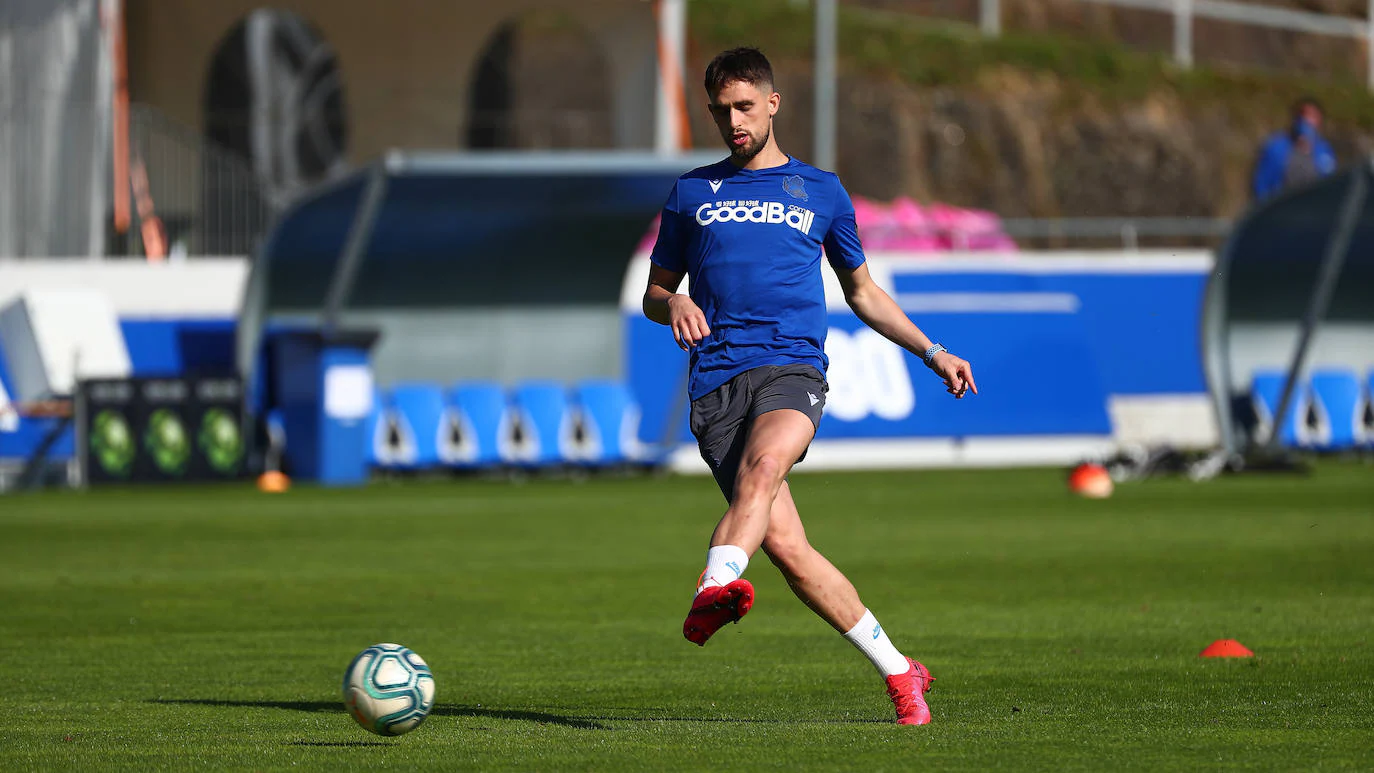 Fotos: La Real Sociedad intensifica el ritmo de trabajo