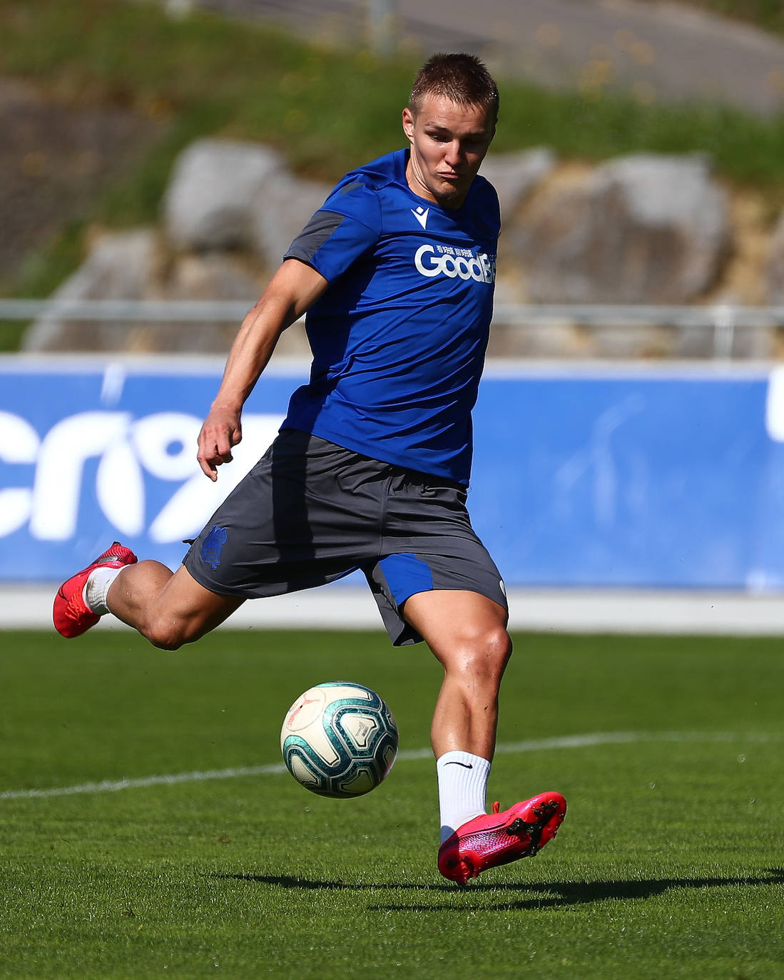 Fotos: La Real Sociedad intensifica el ritmo de trabajo