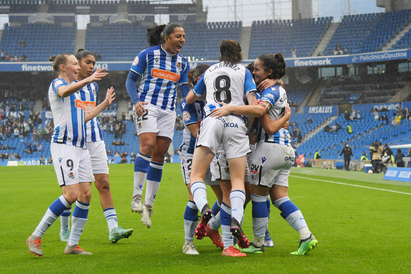 Fotos: Un misil de Nerea catapulta a la Real Sociedad en el derbi