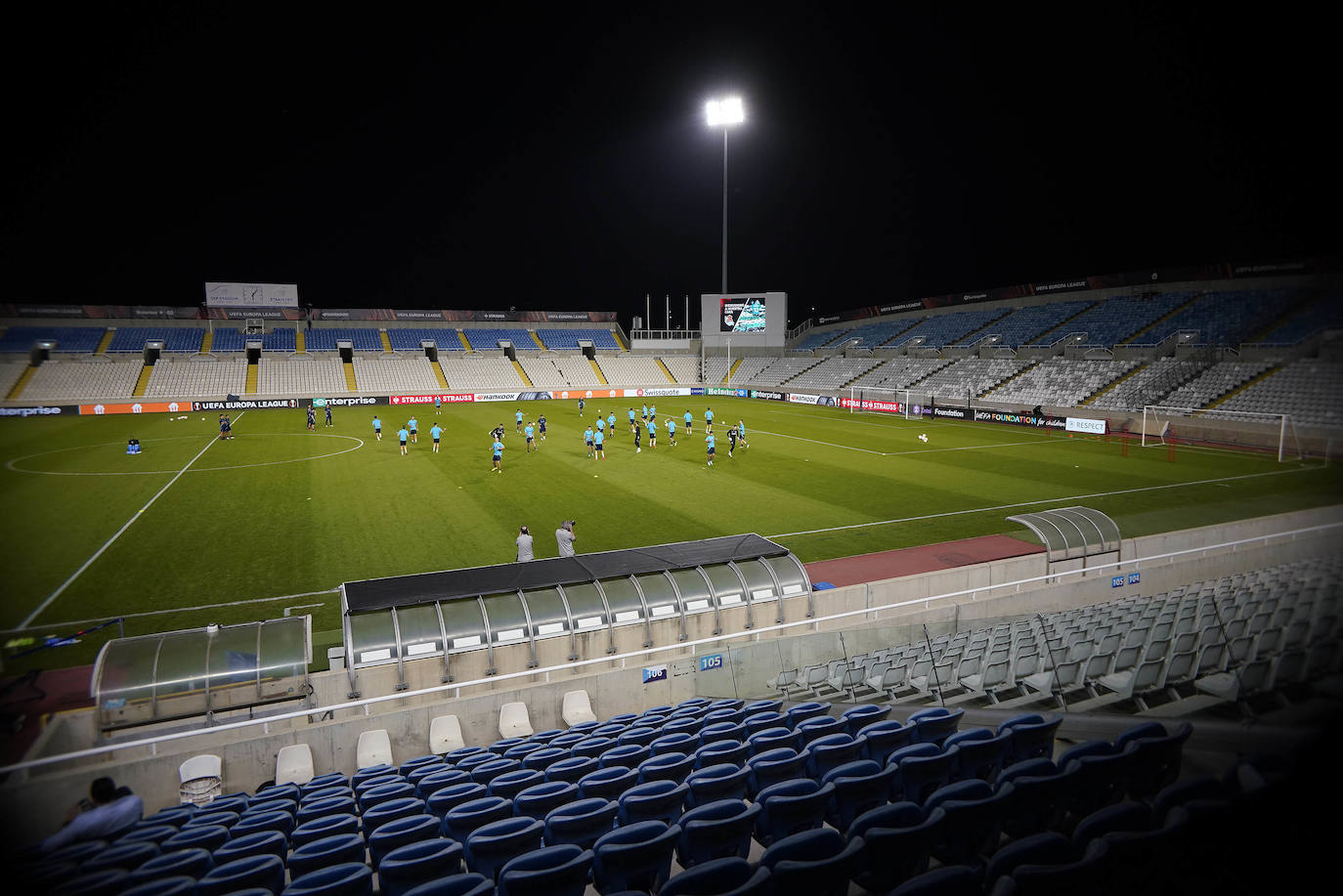 Fotos: Las imágenes de la Real Sociedad en Omonia