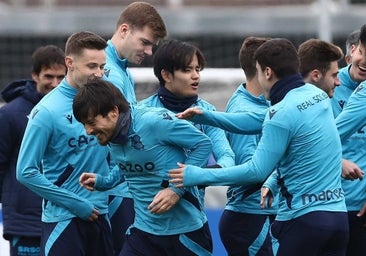 El regreso de David Silva hace sonreír al grupo en Zubieta