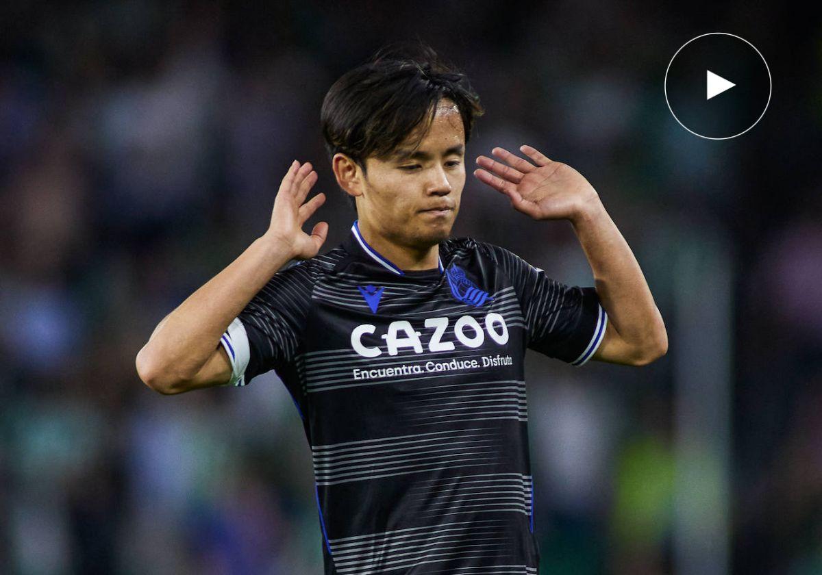 Take Kubo, en un lance del encuentro de ayer entre Betis y Real Sociedad.