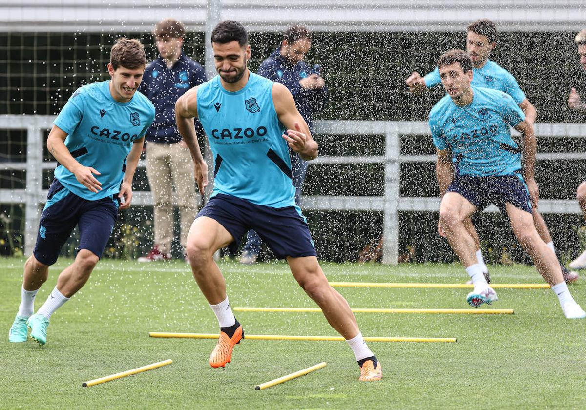 Igor Zubeldia sigue sin entrenar con el grupo y apunta a ser baja ante el Girona