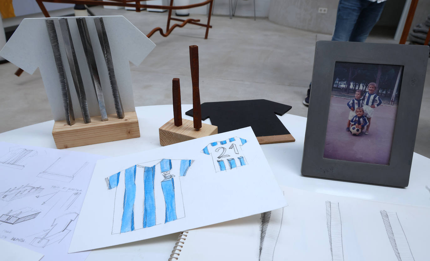 Imagen secundaria 1 - Iñigo Manterola nos muestra los bocetos de la nueva camiseta. 