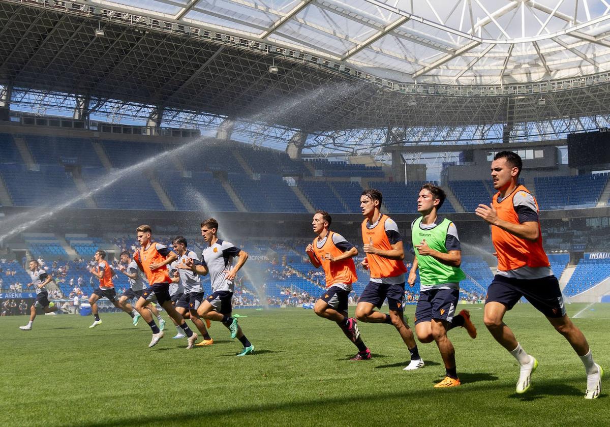 Entrenamiento de los jugadores de la Real Sociedad en el Reale Arena