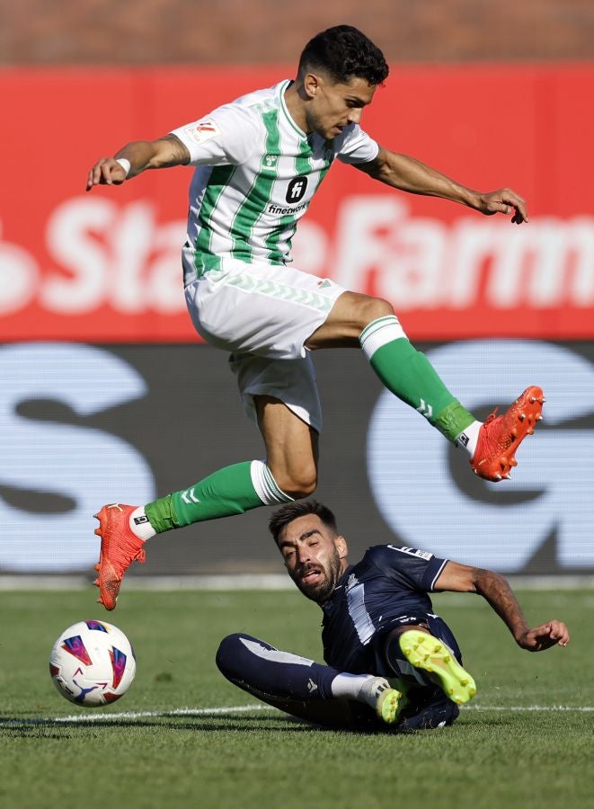 La Real supera con autoridad al Betis