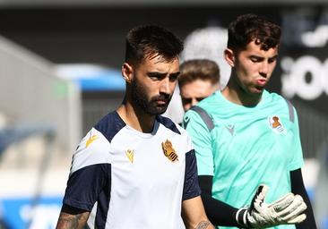 Siete futbolistas para tres puestos