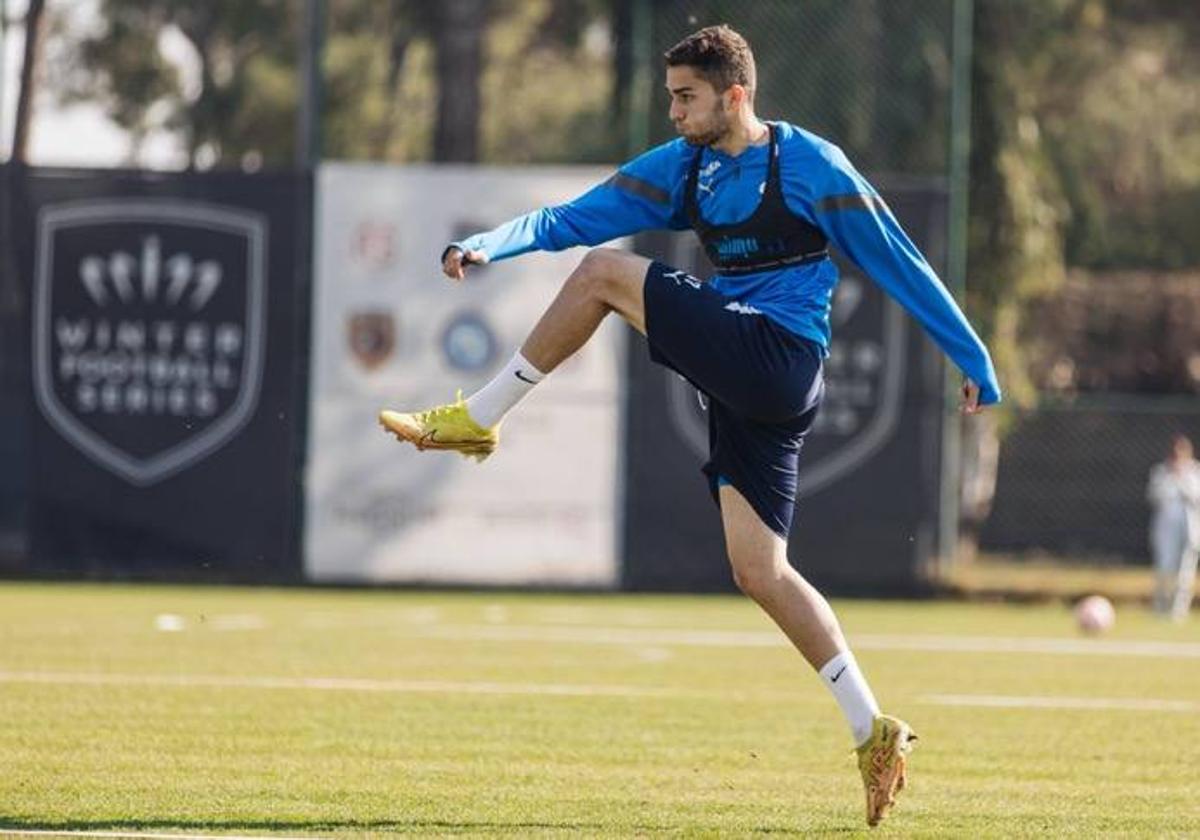 Arsen Zakharyan, en un entrenamiento con el Dinamo de Moscú.