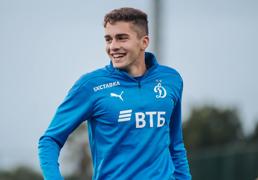 La llegada de Zakharyan, a punto