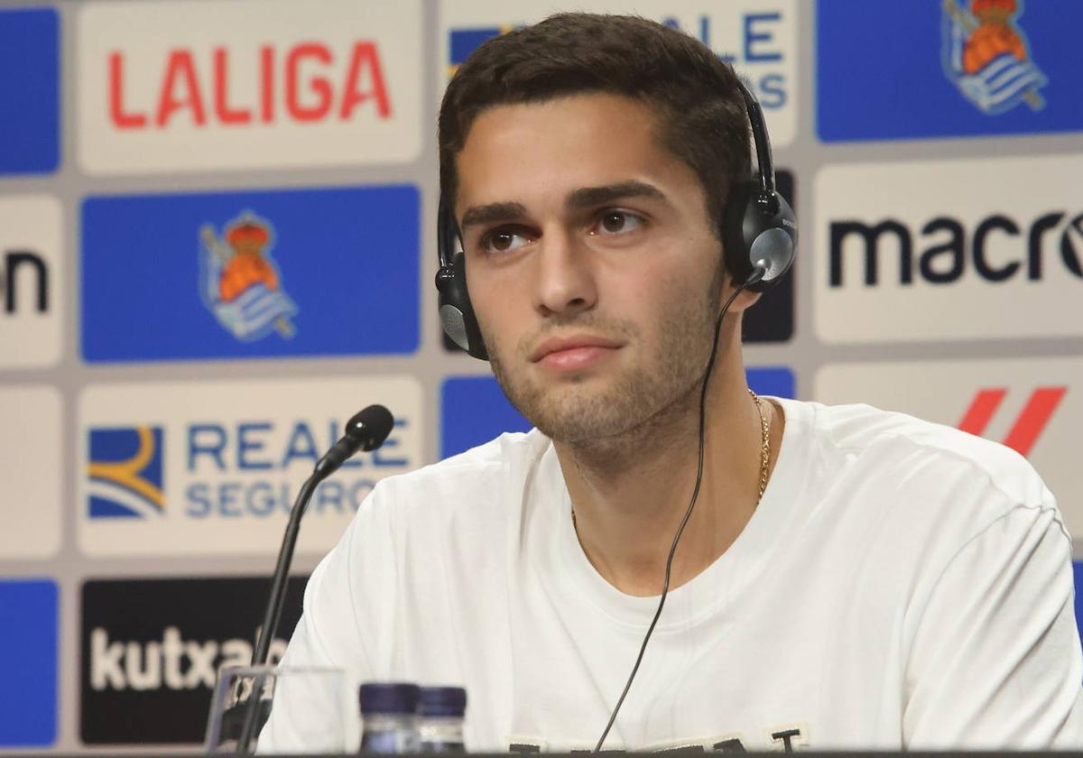 La Real inscribe a Zakharyan en la Liga y podrá jugar ante el Las Palmas