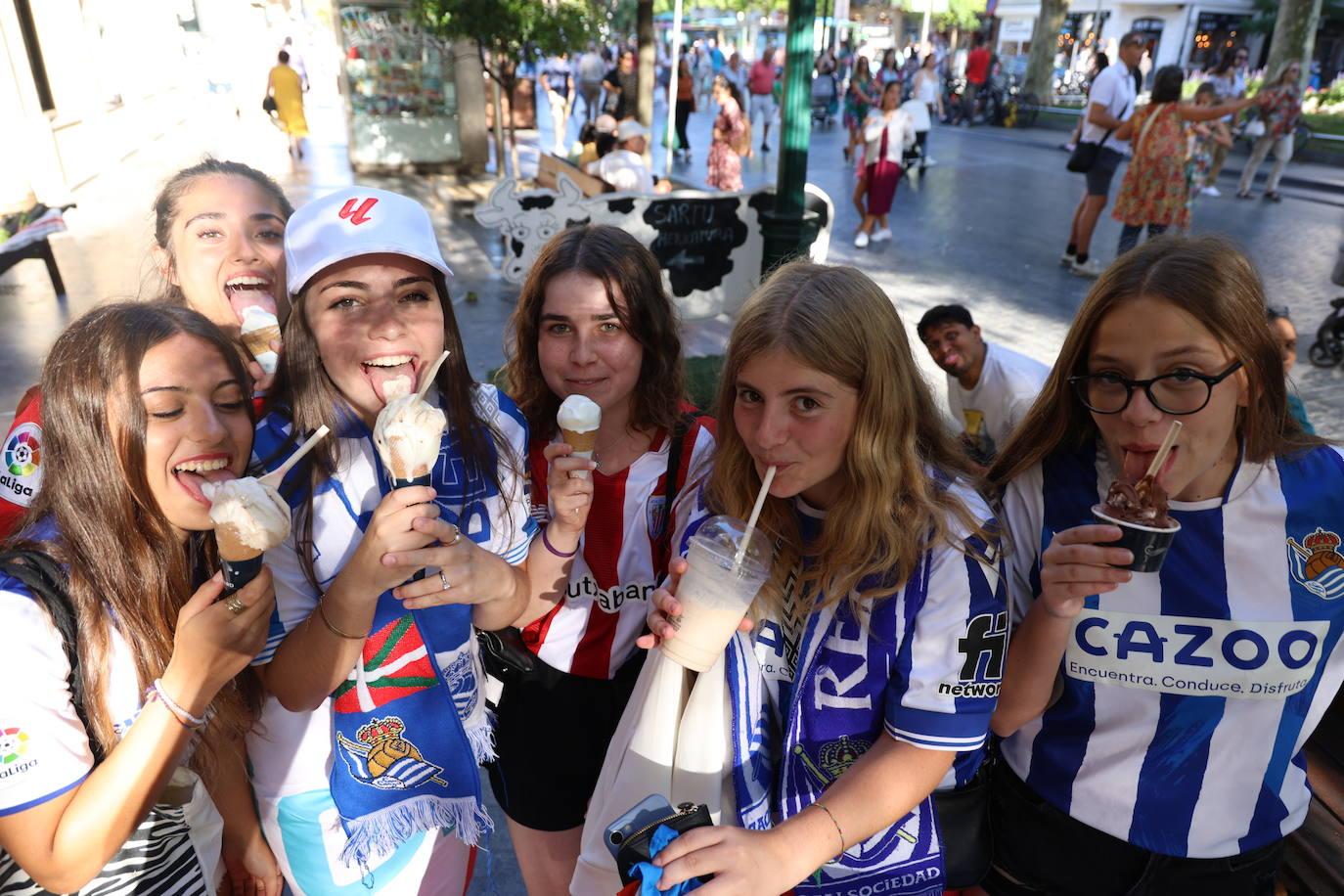 Ambiente magnífico en la previa del Real Sociedad-Athletic